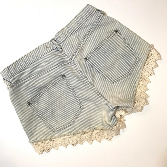 Free People Lace Trim Stripe Denim Shorts Sz 27 - Picture 2 of 6